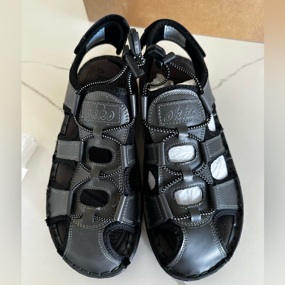 OKKO leather black fisherman sandals, NWT, New in box, mens size 7